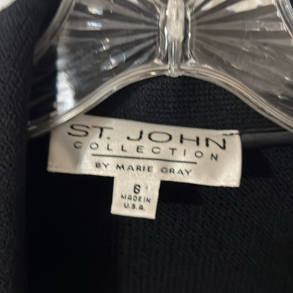 St. John Collection Sz 6 Long Ruffle Front Cardigan Black Santana Knit EUC - Picture 3 of 9